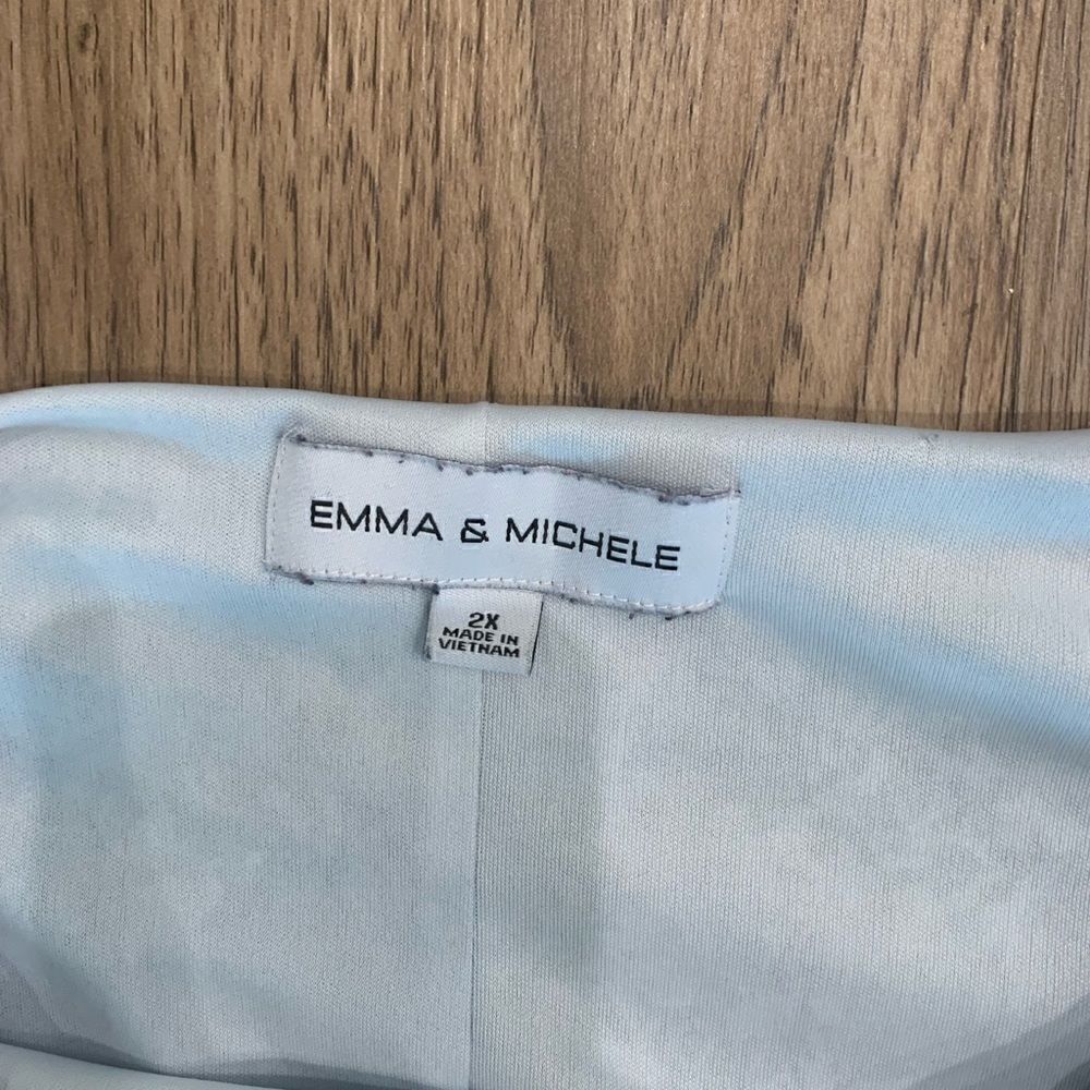 Emma and Michele floral blouse size 2x - Picture 2 of 3